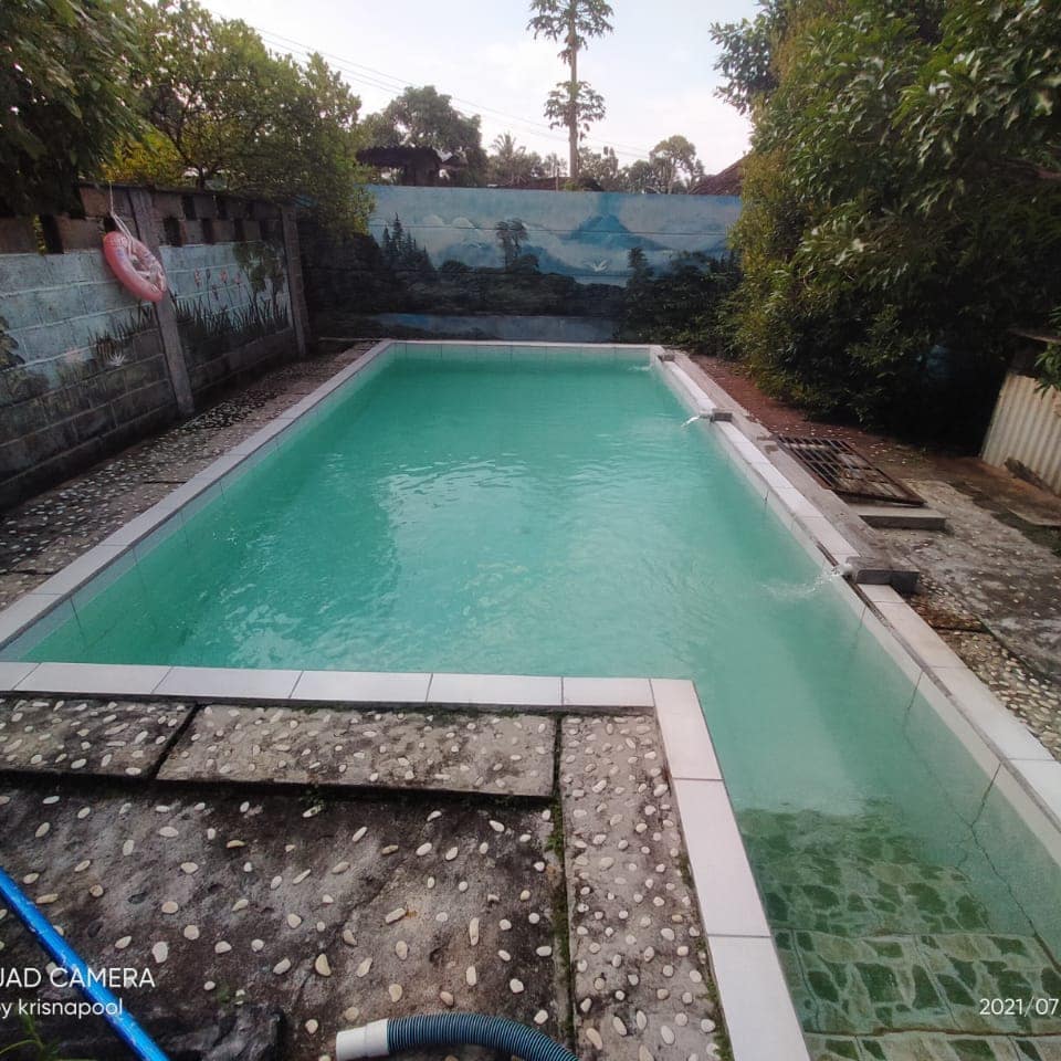 Konstruksi Kolam Renang